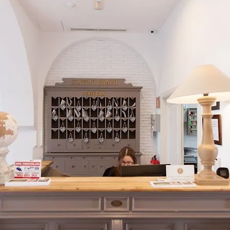 B Bou Cortijo Bravo Hotel