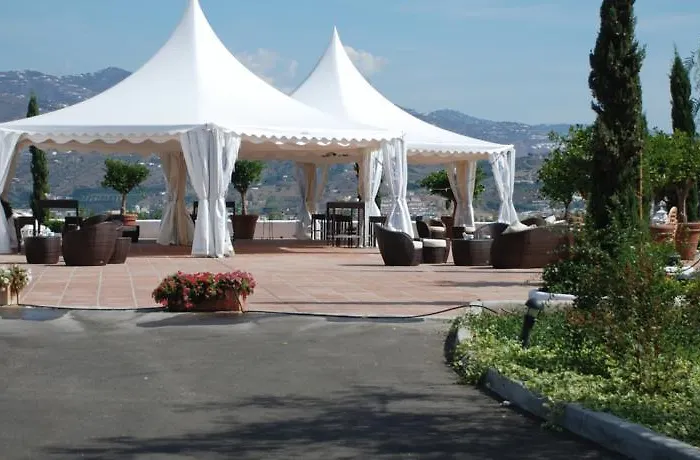 B Bou Cortijo Bravo Szálloda 4*